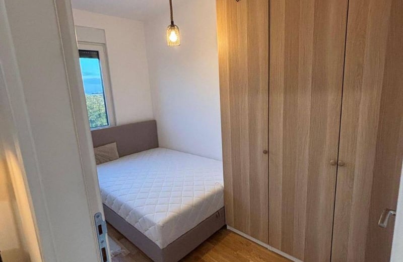 Alquiler de un apartamento nuevo de 2 habitaciones, 41 m², distrito Zemun, Belgrado, Serbia
